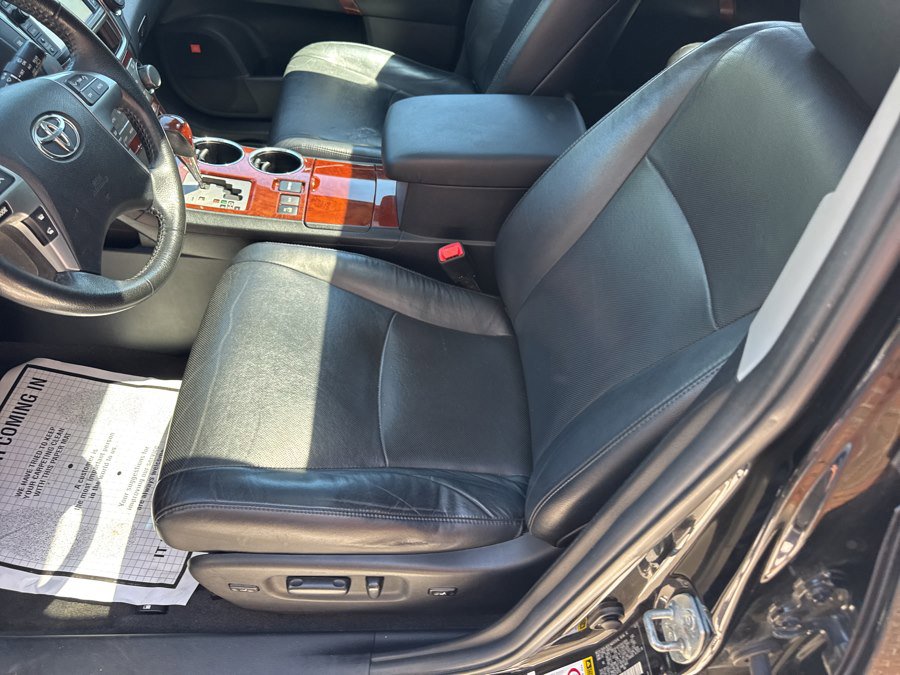 Used 2013 Toyota Highlander Limited AWD/4WD image 18