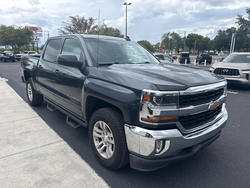 Used 2018 Chevrolet Silverado 1500 LT w/ All Star Edition AWD/4WD image 3