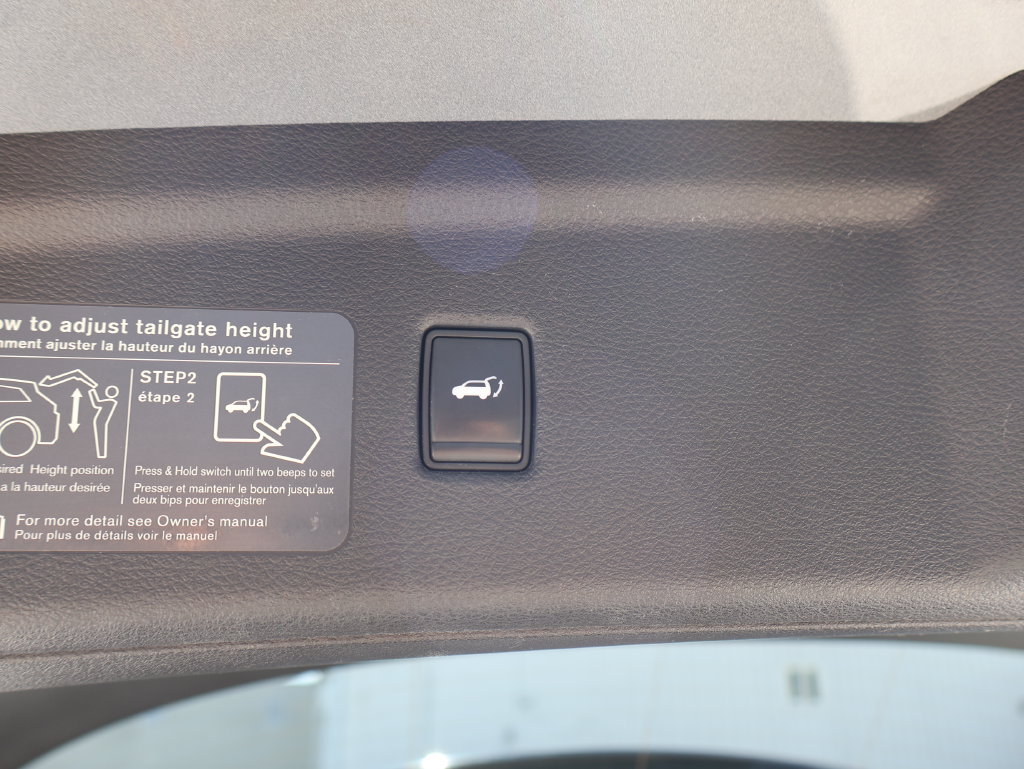 Used 2022 INFINITI QX50 Essential AWD/4WD image 15