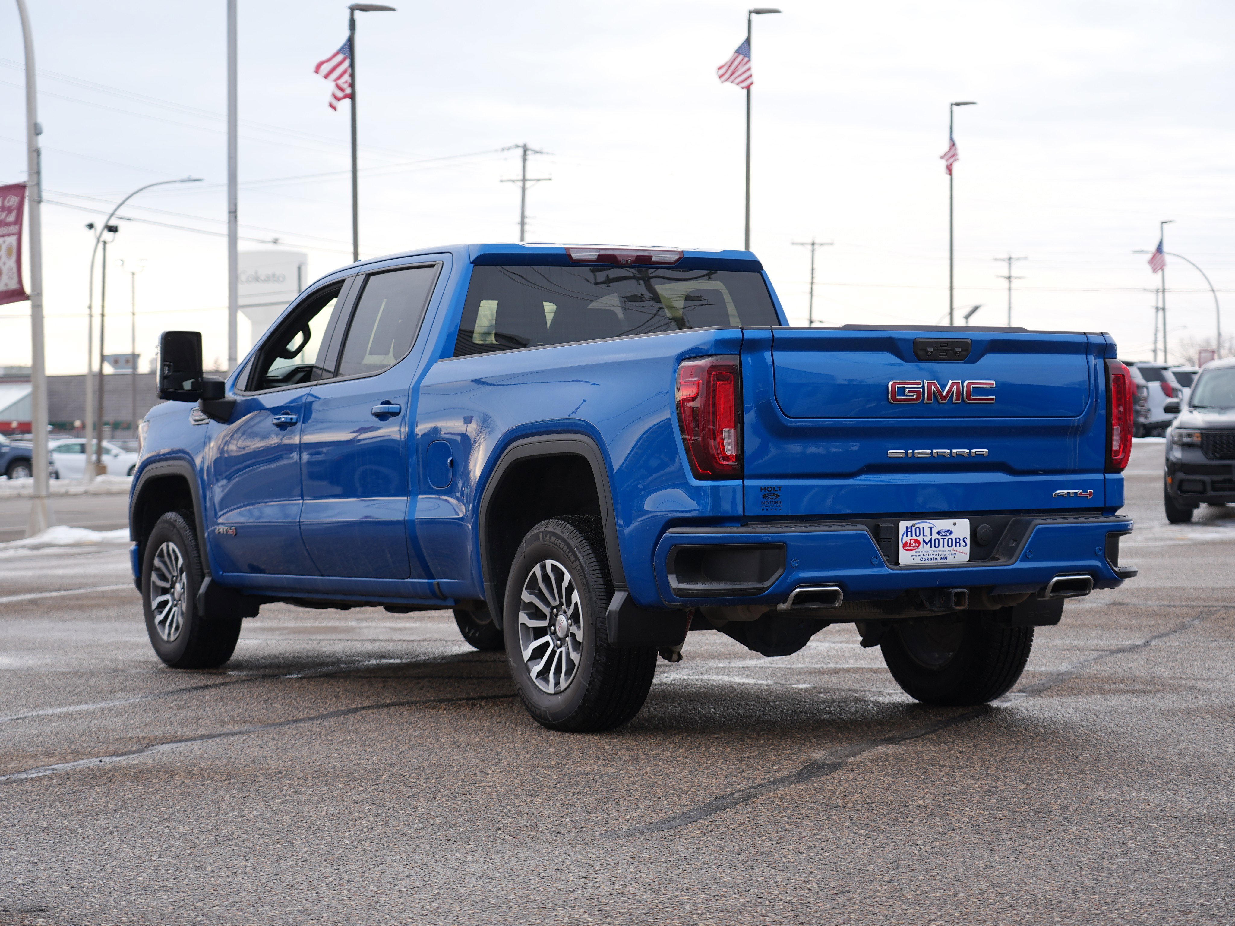 Used 2023 GMC Sierra 1500 AT4 w/ Technology Package AWD/4WD image 6
