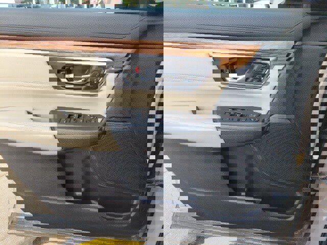 Used 2017 Honda CR-V Touring image 12