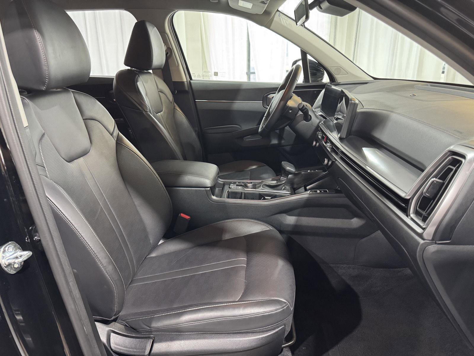 Used 2025 Kia Sorento S AWD/4WD image 20