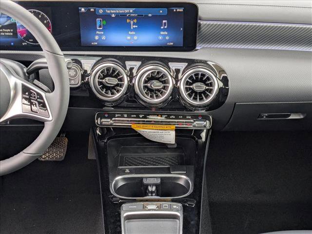 Used 2025 Mercedes-Benz CLA 250 image 11