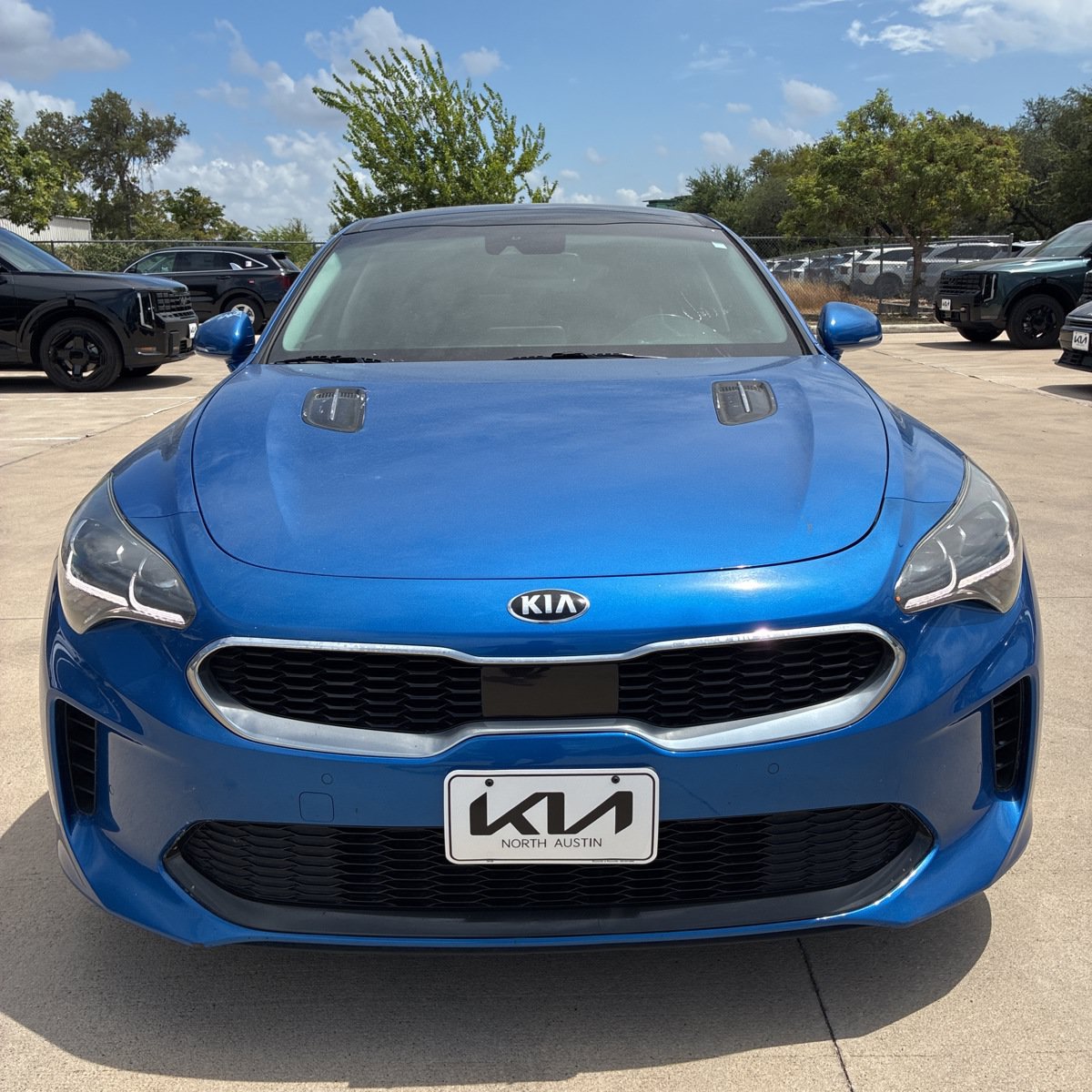 Used 2018 Kia Stinger Premium RWD image 2