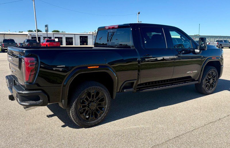 New 2026 GMC Sierra 2500 AT4 w/ AT4 Premium Plus Package AWD/4WD image 3