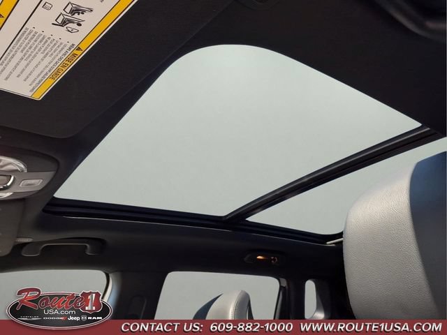 Used 2025 Jeep Compass Limited w/ Elite Group AWD/4WD image 33