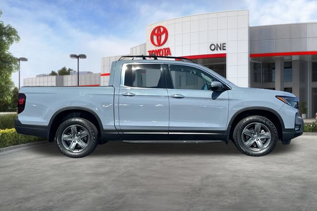 Used 2023 Honda Ridgeline RTL-E image 3