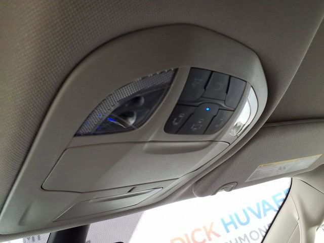 Used 2023 Chrysler Pacifica Touring-L image 24