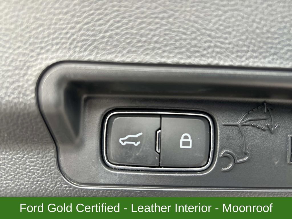 Certified 2022 Ford Explorer XLT w/ Equipment Group 202A image 14