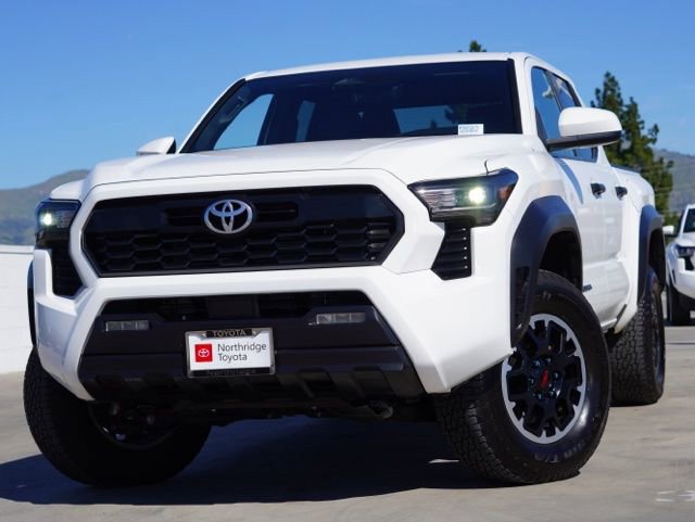 Certified 2024 Toyota Tacoma TRD Off-Road image 3