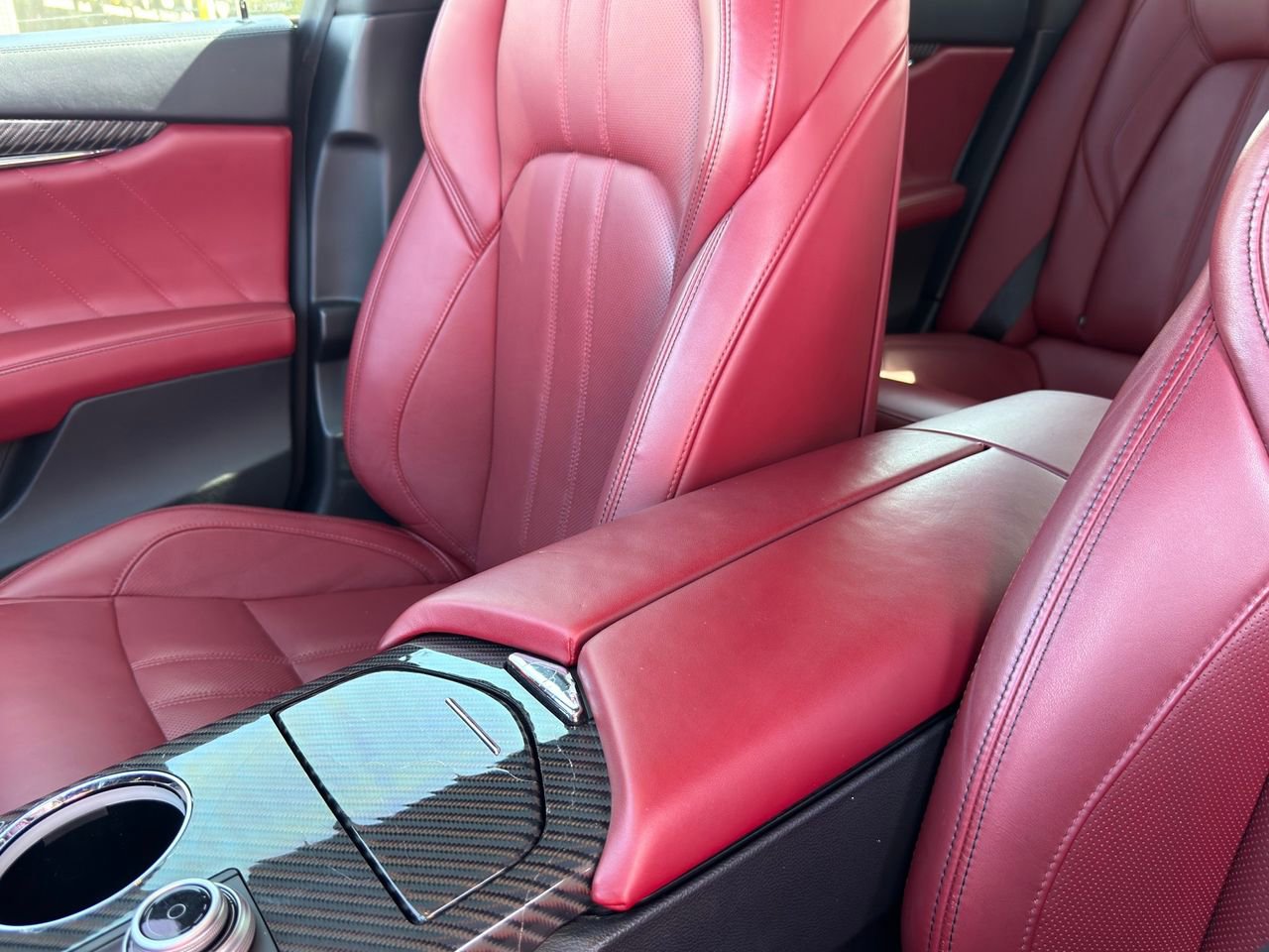 Used 2020 Maserati Quattroporte S GranSport Q4 AWD/4WD image 27