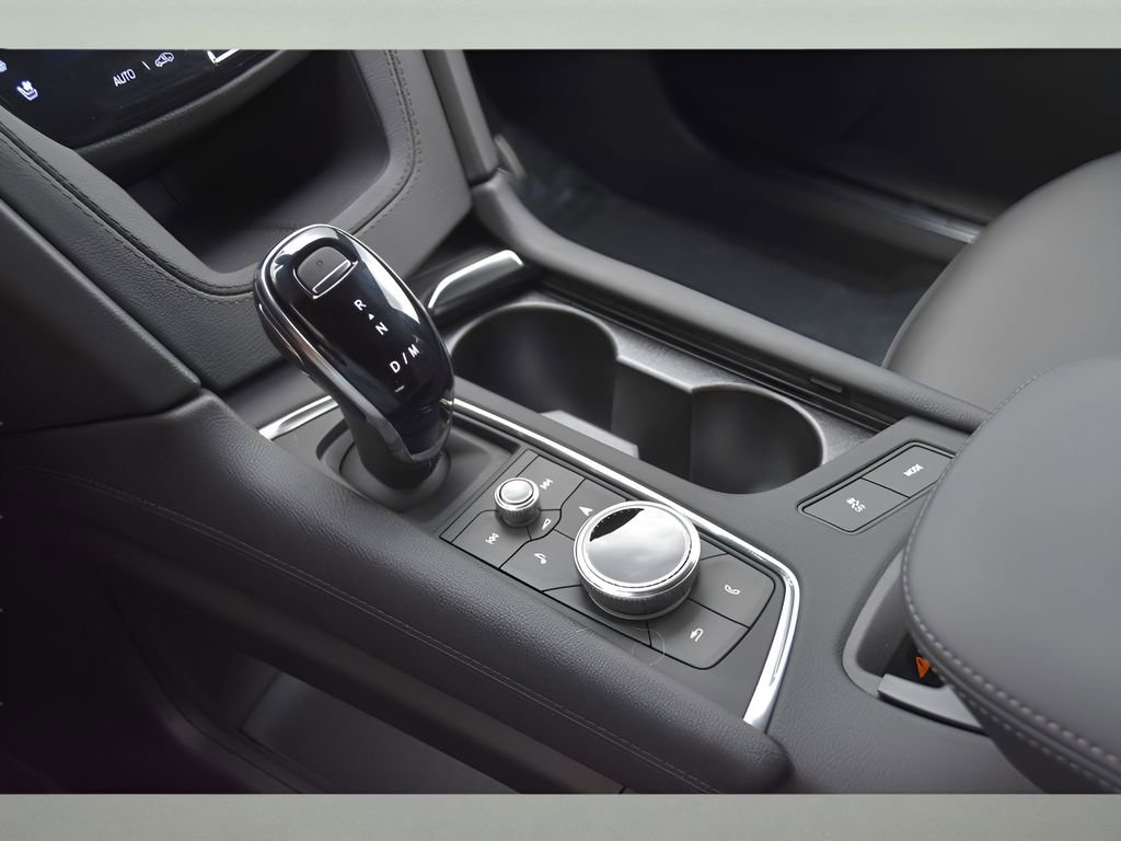 New 2025 Cadillac XT5 Premium Luxury w/ LPO, Floor Liner Package image 37