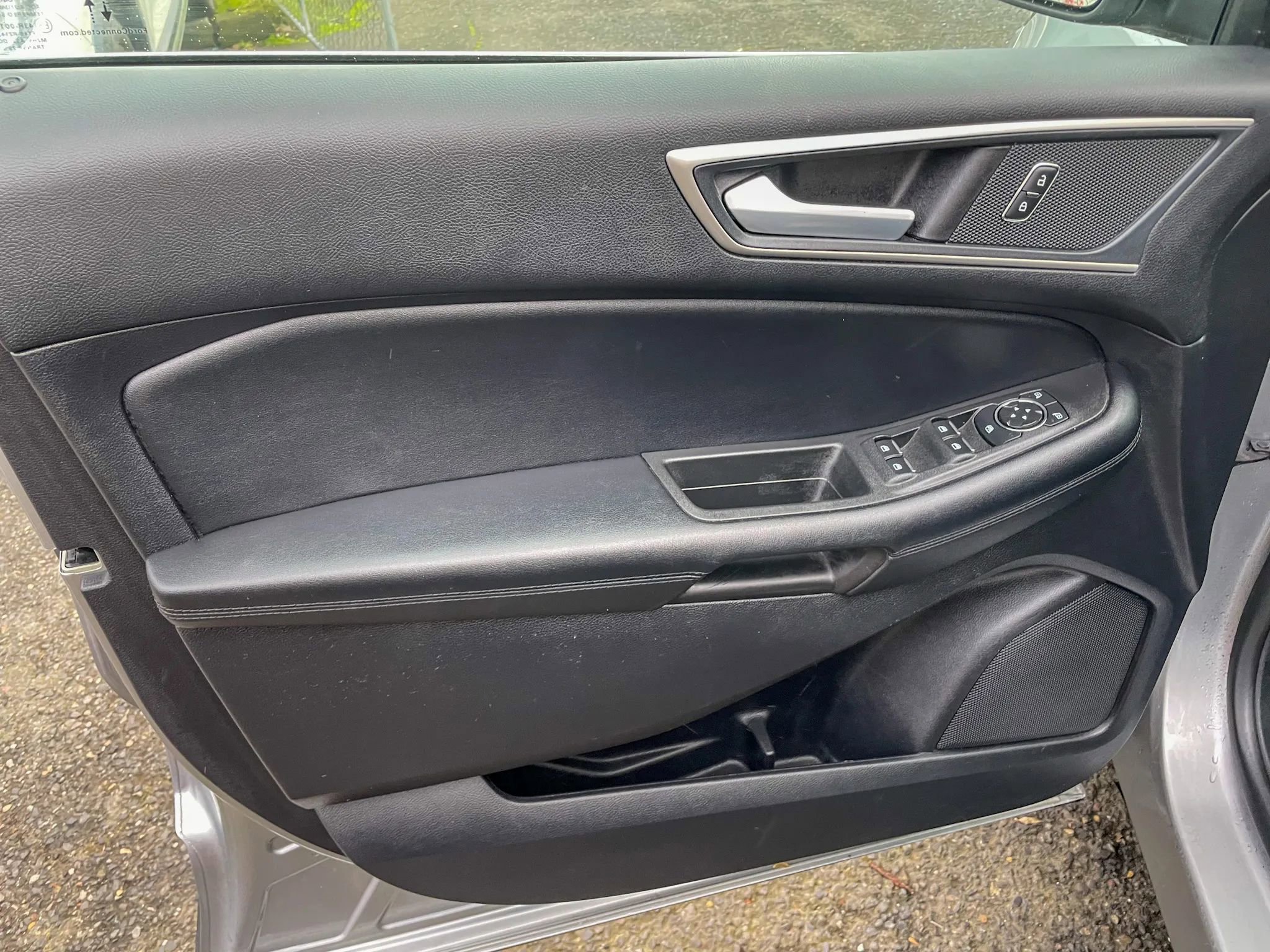 Used 2021 Ford Edge SEL w/ Cargo Accessory Package image 10