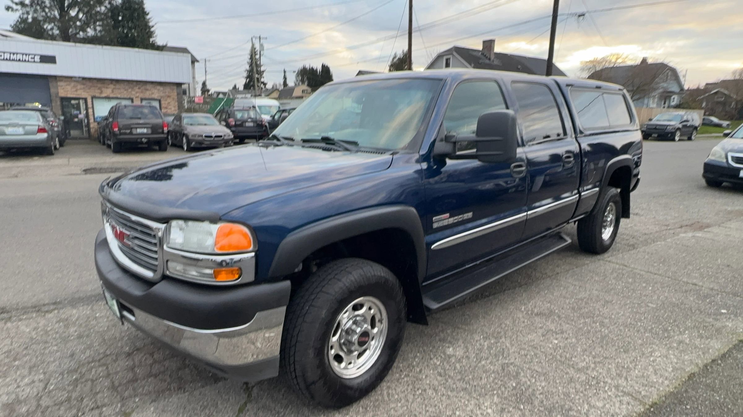 Used 2002 GMC Sierra 2500 2WD Crew Cab HD image 1