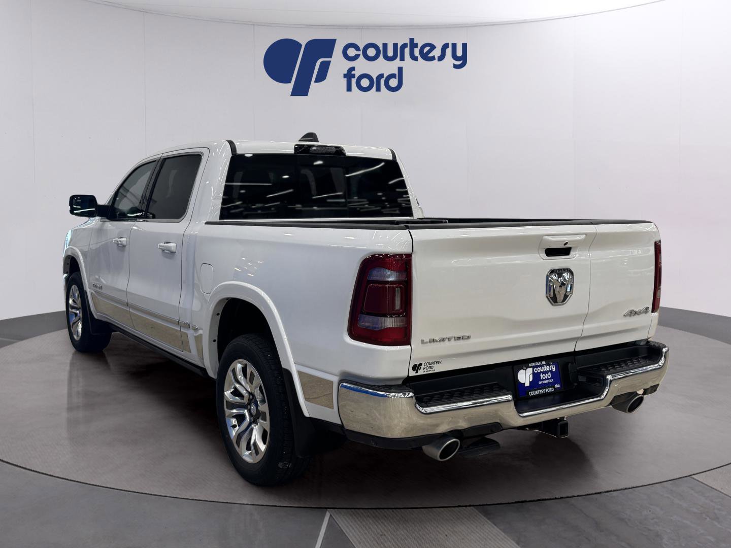 Used 2023 RAM 1500 Limited AWD/4WD image 5