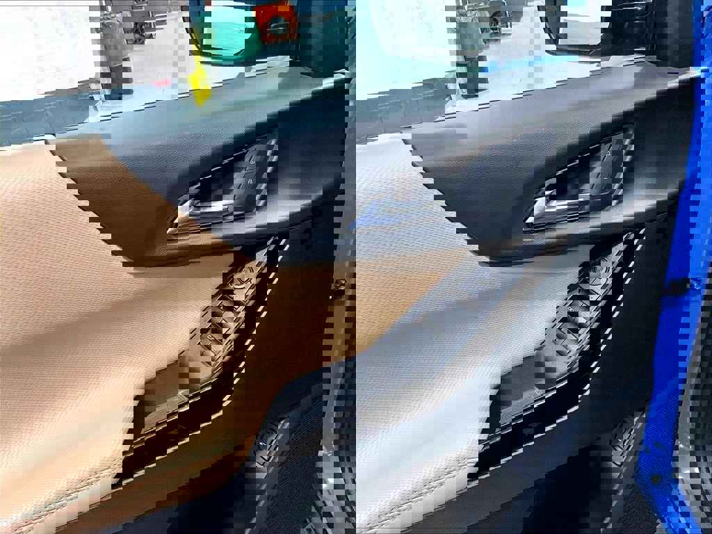 Used 2025 Chevrolet Equinox ACTIV w/ Safety and Technology Package AWD/4WD image 11