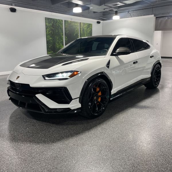 Used 2023 Lamborghini Urus Performante