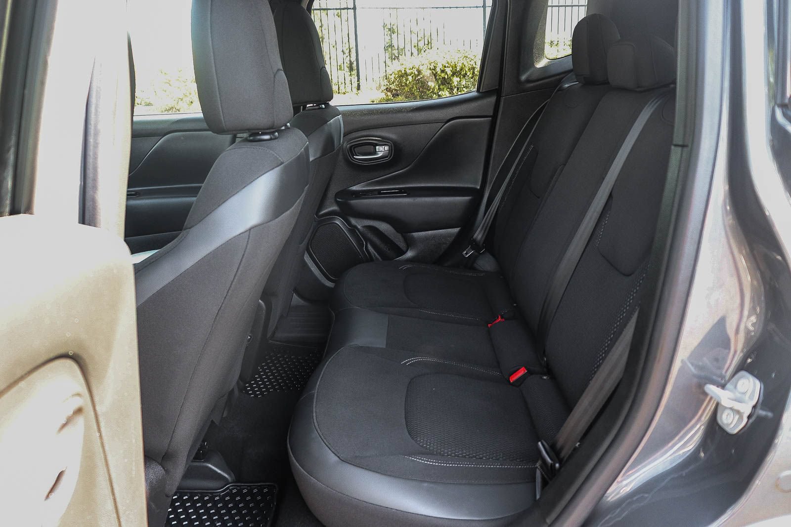 Used 2022 Jeep Renegade Altitude AWD/4WD image 21