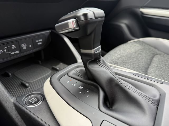 Used 2025 Kia K4 GT-Line FWD image 19