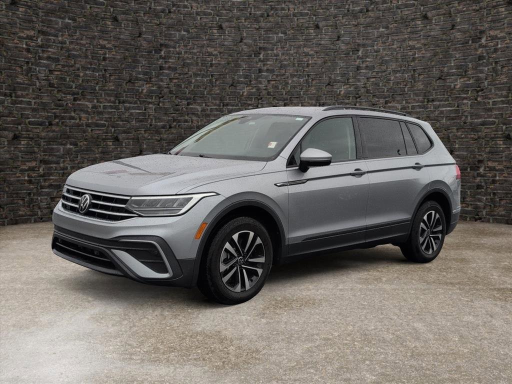 Used 2024 Volkswagen Tiguan S image 6