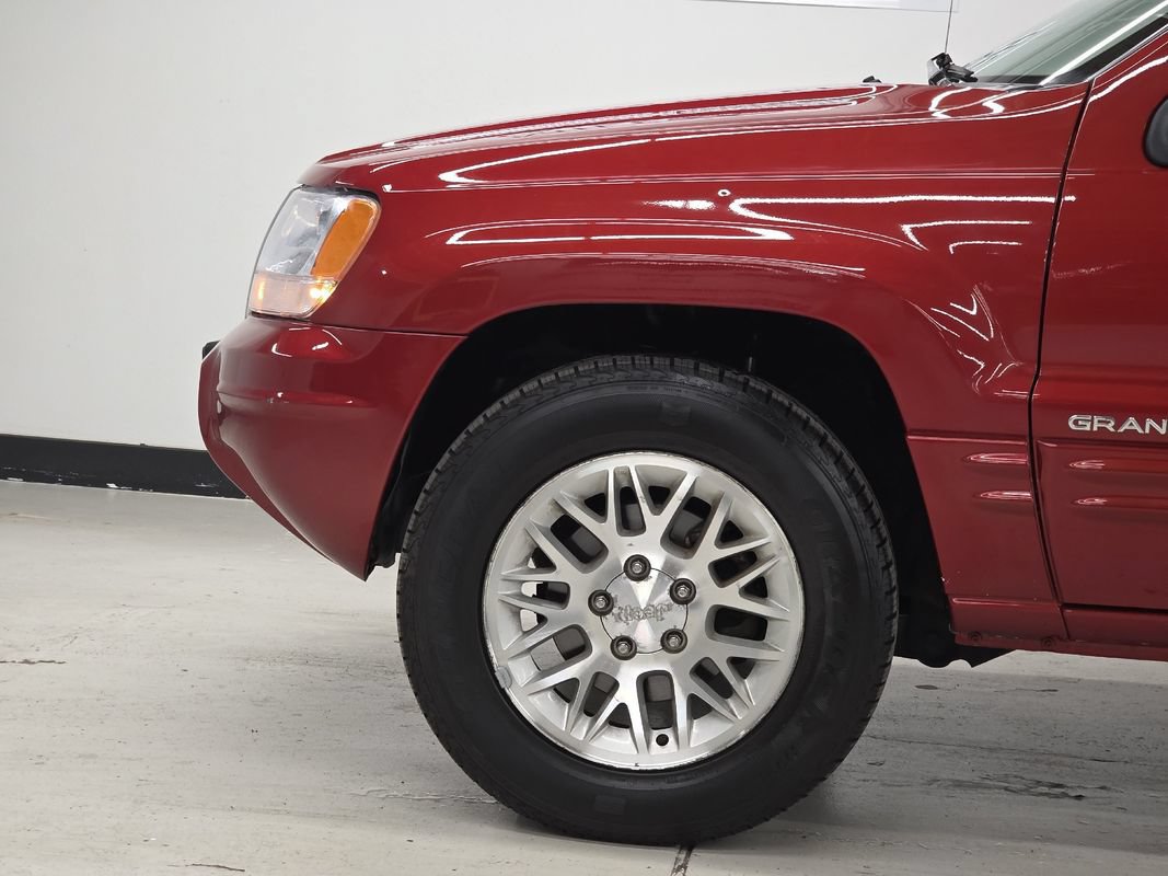 Used 2004 Jeep Grand Cherokee Limited w/ Cold Weather Group AWD/4WD image 34
