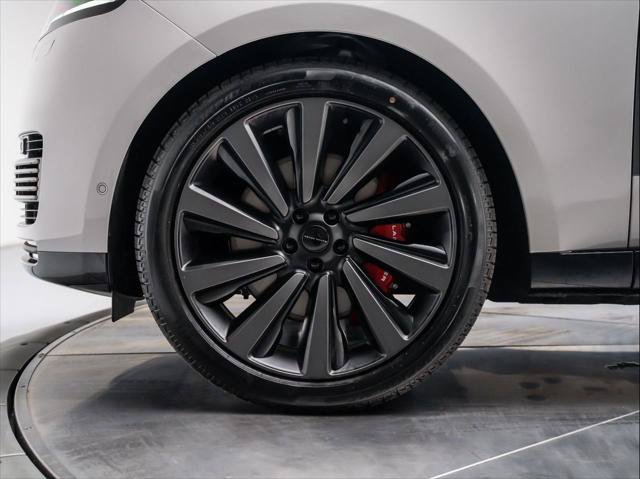 New 2026 Land Rover Range Rover SV AWD/4WD image 11
