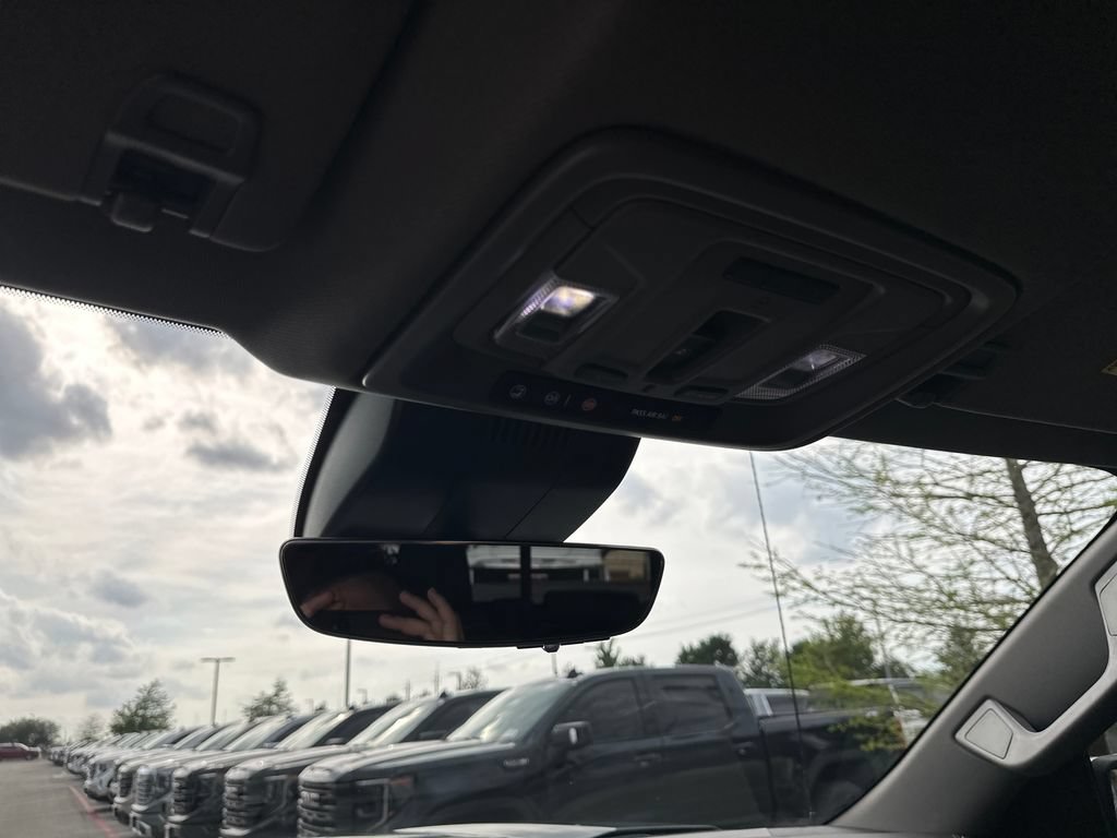 Used 2025 GMC Sierra 1500 Denali w/ Technology Package AWD/4WD image 25