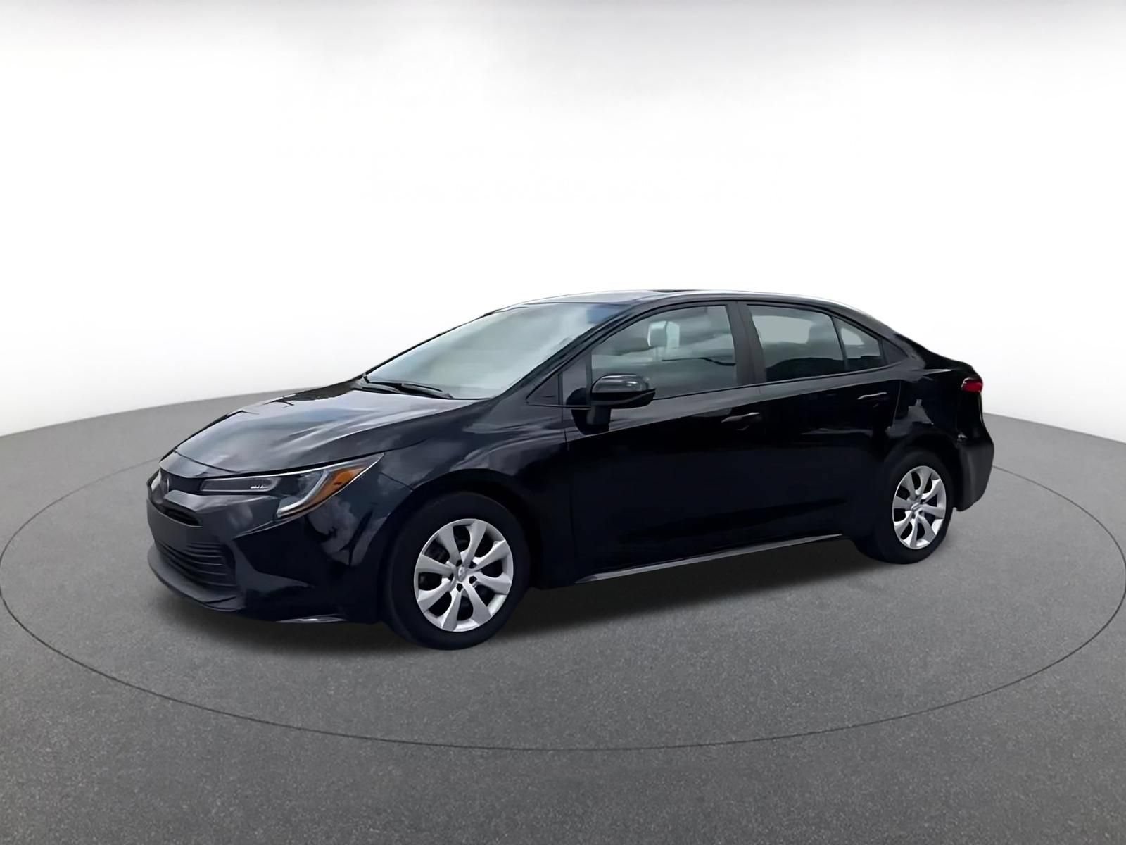 Used 2025 Toyota Corolla LE FWD image 8