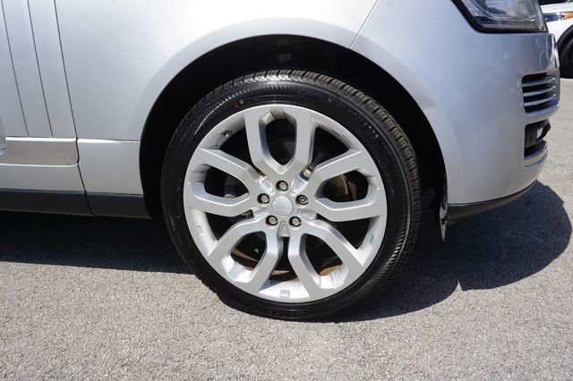 Used 2015 Land Rover Range Rover HSE image 12