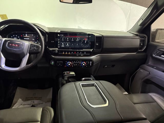 Used 2022 GMC Sierra 1500 SLT w/ SLT Premium Plus Package AWD/4WD image 24