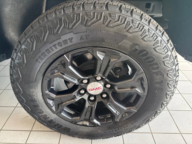 Used 2024 GMC Canyon Elevation w/ Convenience Package RWD image 11
