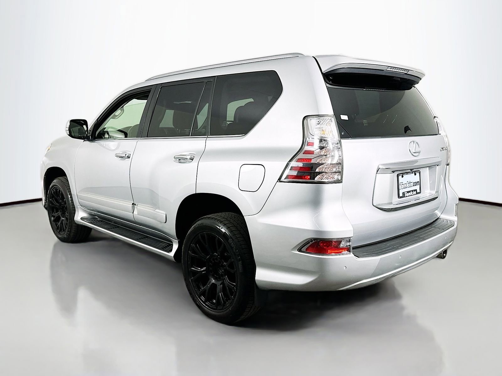 Used 2018 Lexus GX 460 Premium w/ Premium Package AWD/4WD image 5