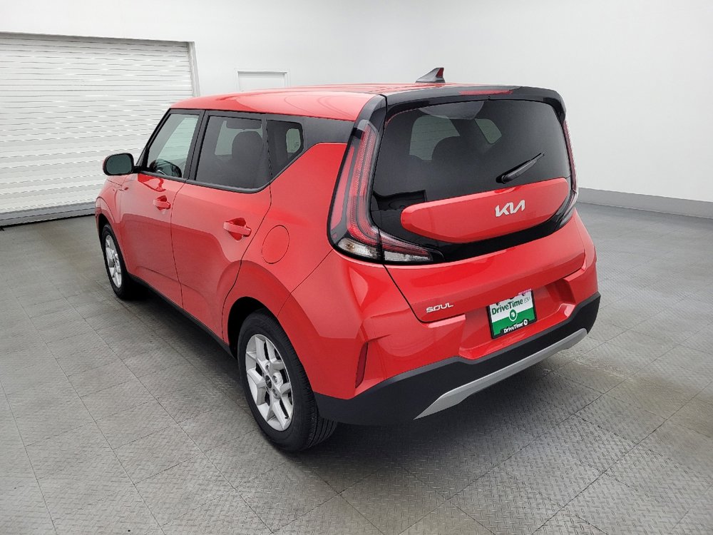 Used 2025 Kia Soul LX w/ LX Technology Package image 5