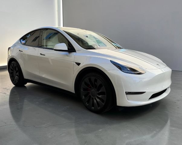 Used 2023 Tesla Model Y Performance AWD/4WD image 9