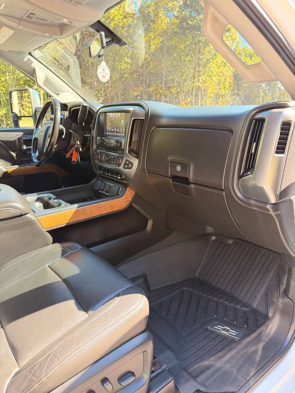 Used 2019 Chevrolet Silverado 2500 LTZ w/ Duramax Plus Package AWD/4WD image 26