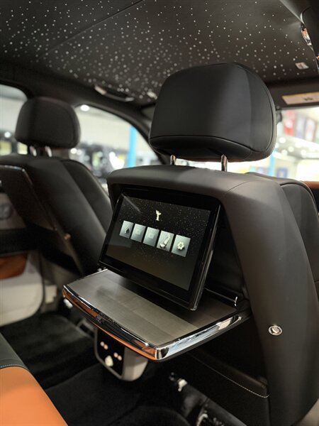 Used 2026 Rolls-Royce Cullinan image 17