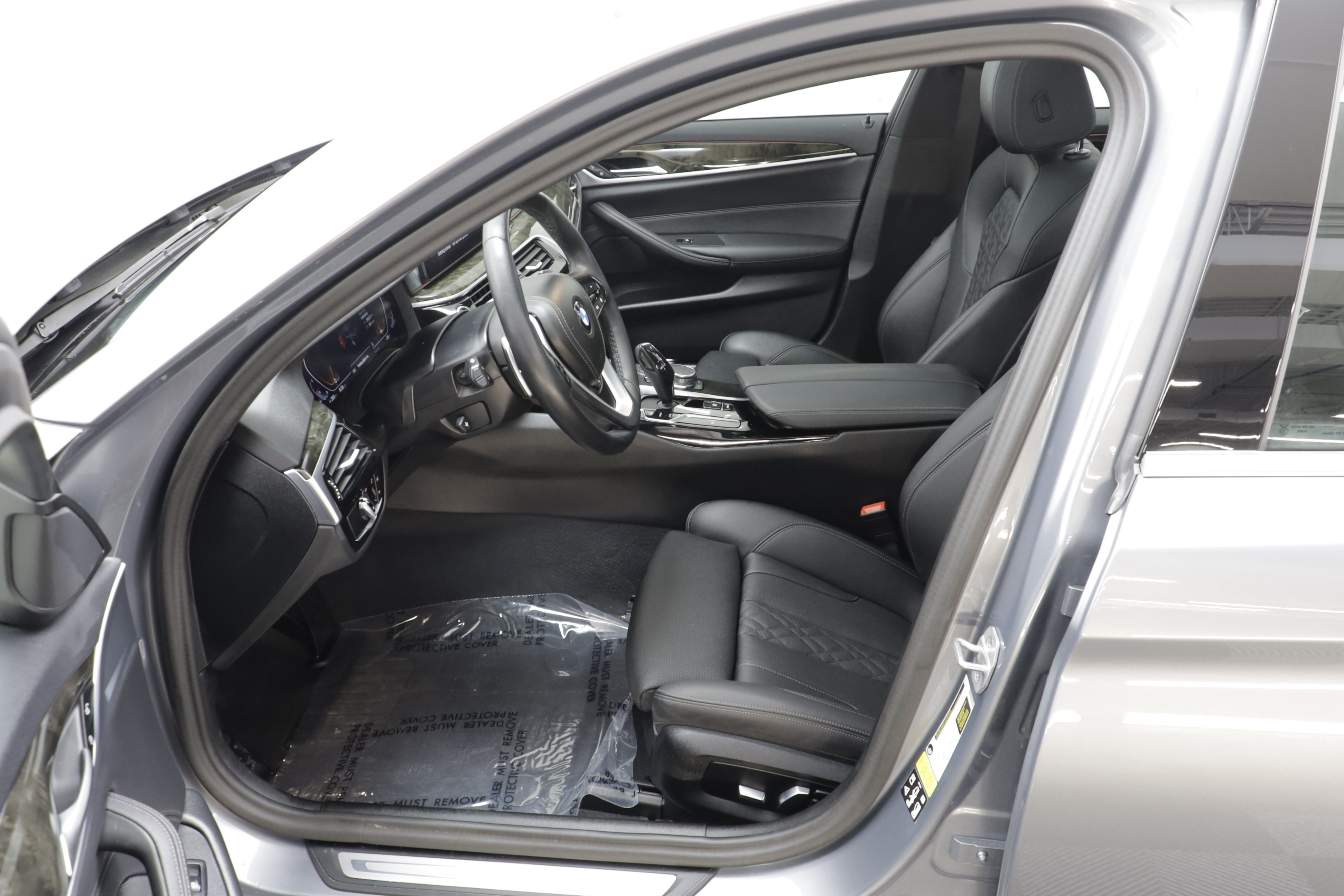 Used 2023 BMW 530i xDrive w/ Convenience Package AWD/4WD image 6