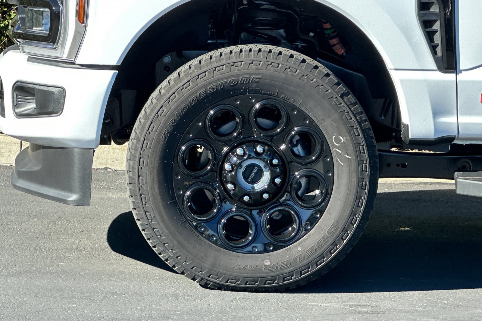 New 2026 Ford F250 Lariat w/ Black Appearance Package image 25