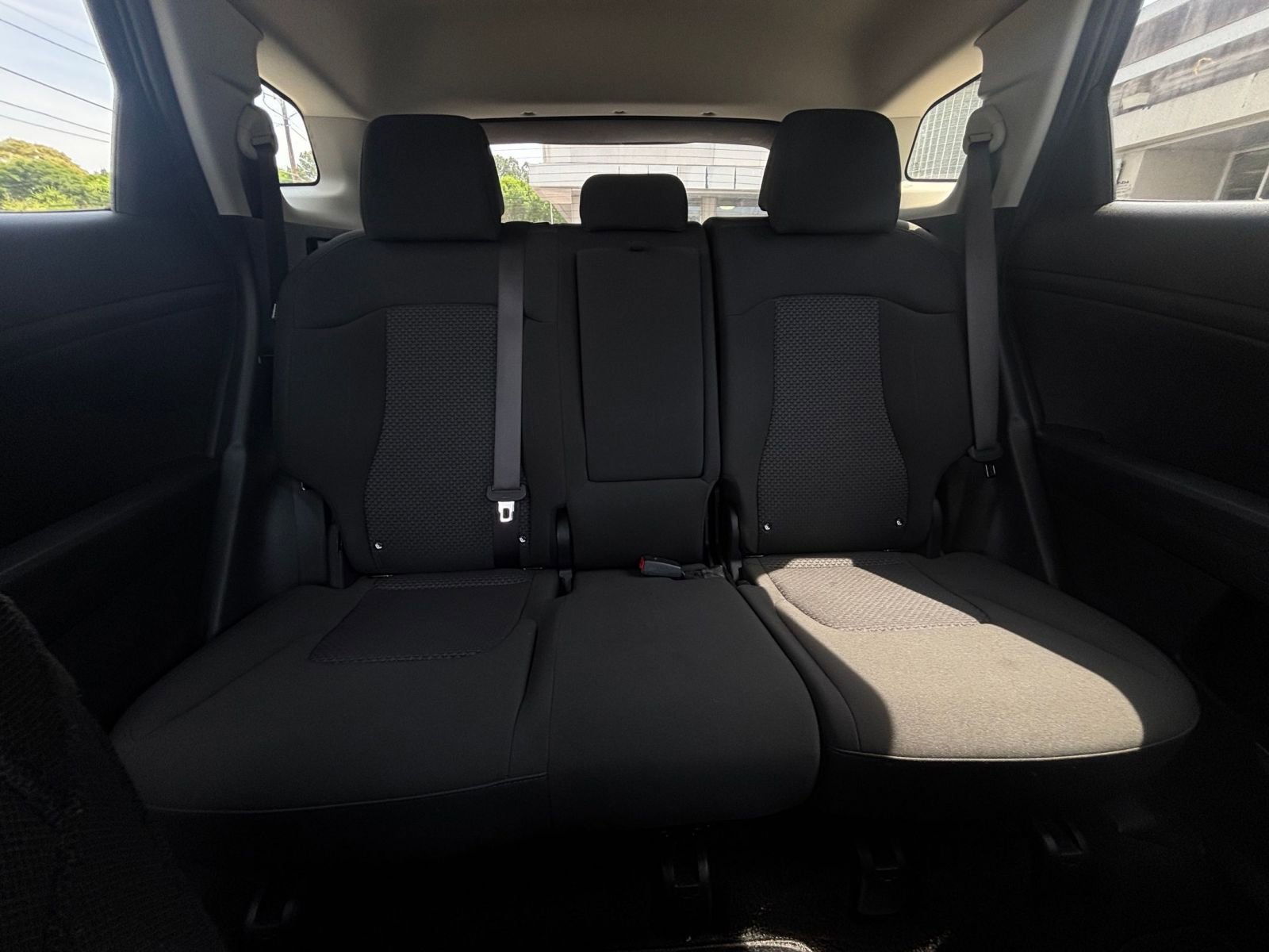 Used 2025 Kia Sportage LX image 37