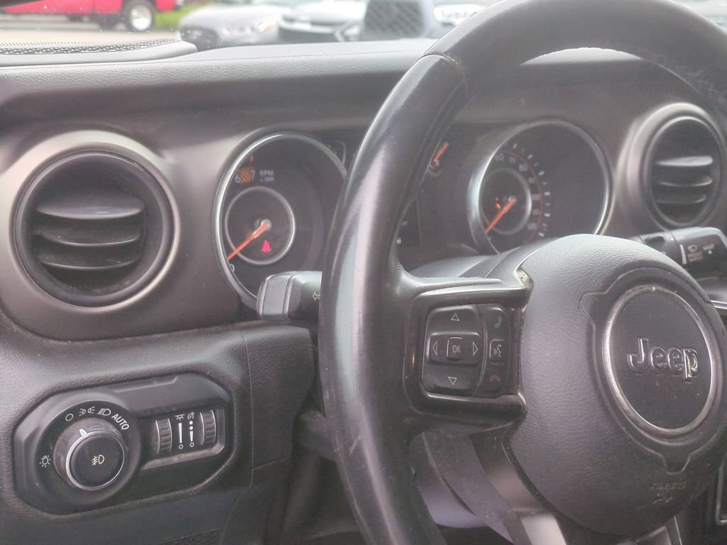 Used 2019 Jeep Wrangler Unlimited Sport S AWD/4WD image 9