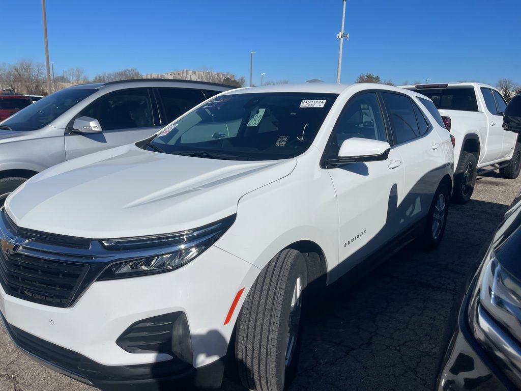 Certified 2024 Chevrolet Equinox LT w/ LPO, Floor Liner Package image 3