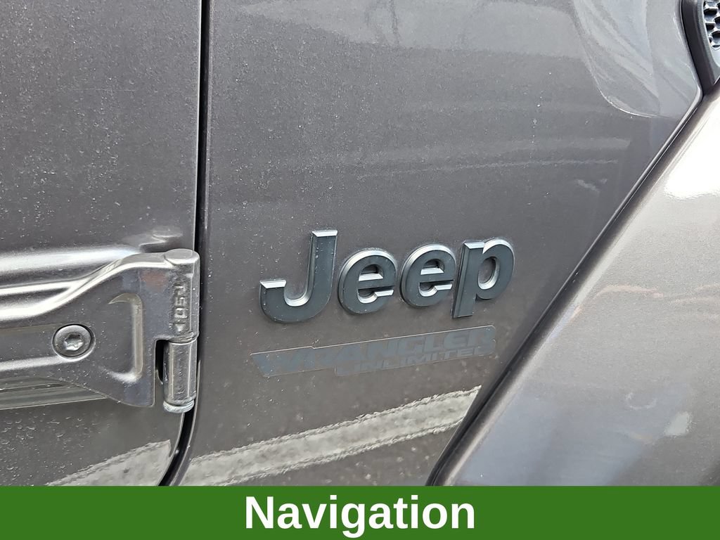 Used 2022 Jeep Wrangler Unlimited Sahara AWD/4WD image 9
