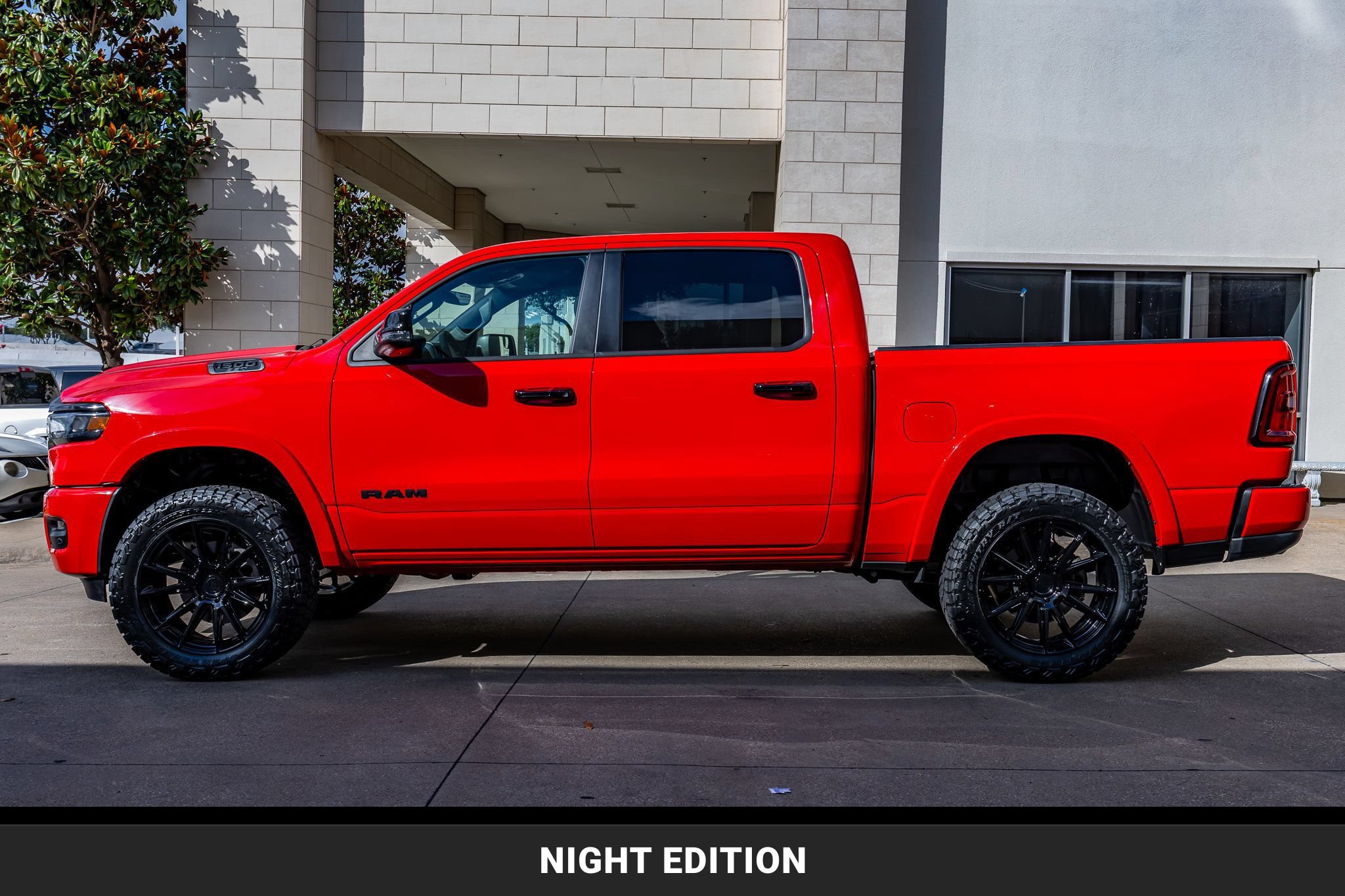 Used 2025 RAM 1500 Big Horn AWD/4WD image 6