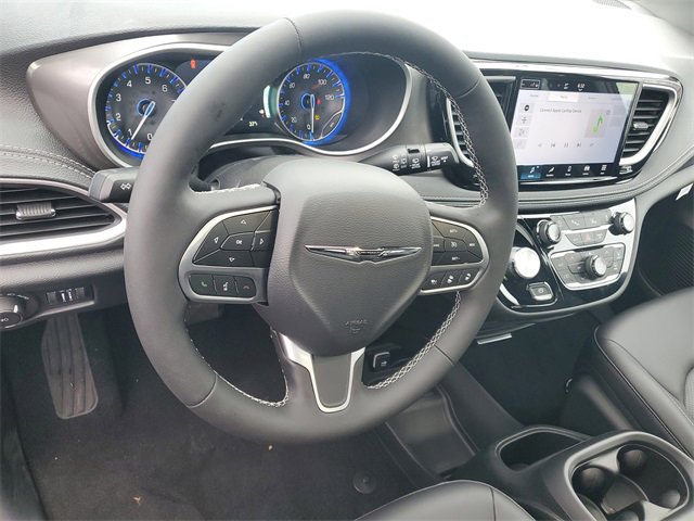 New 2026 Chrysler Pacifica Select image 18