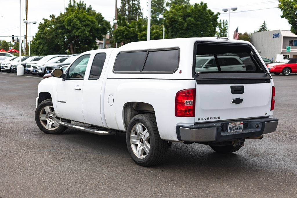Used 2008 Chevrolet Silverado 1500 LT w/ California Package RWD image 5