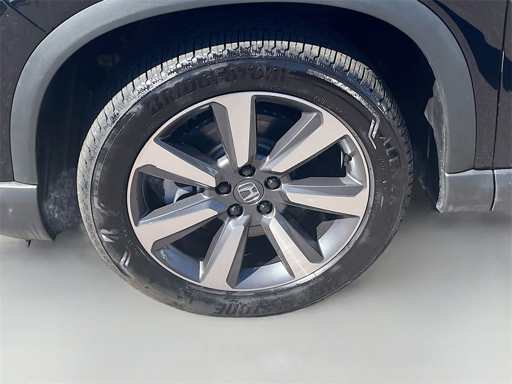 Used 2025 Honda Pilot Elite image 32