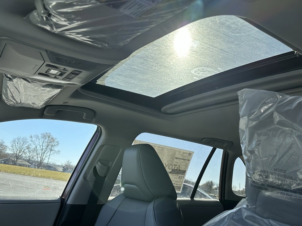 New 2025 Toyota RAV4 Limited image 9