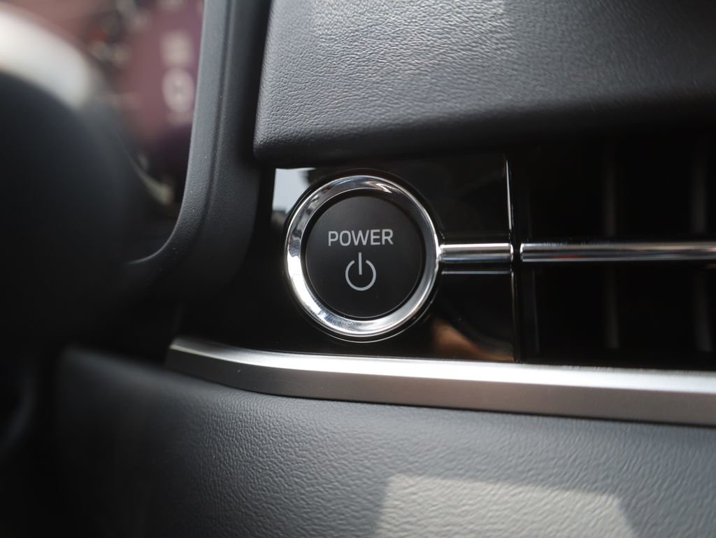 New 2025 Mitsubishi Outlander SEL image 38