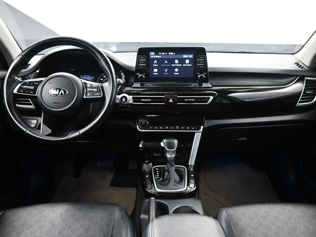 Certified 2021 Kia Seltos EX image 32