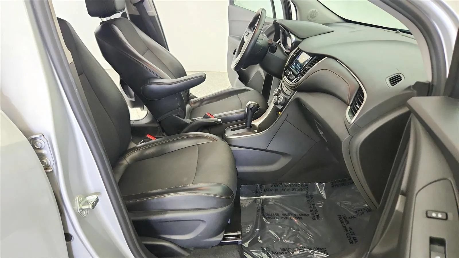 Used 2019 Chevrolet Trax LT w/ Driver Confidence Package FWD image 36
